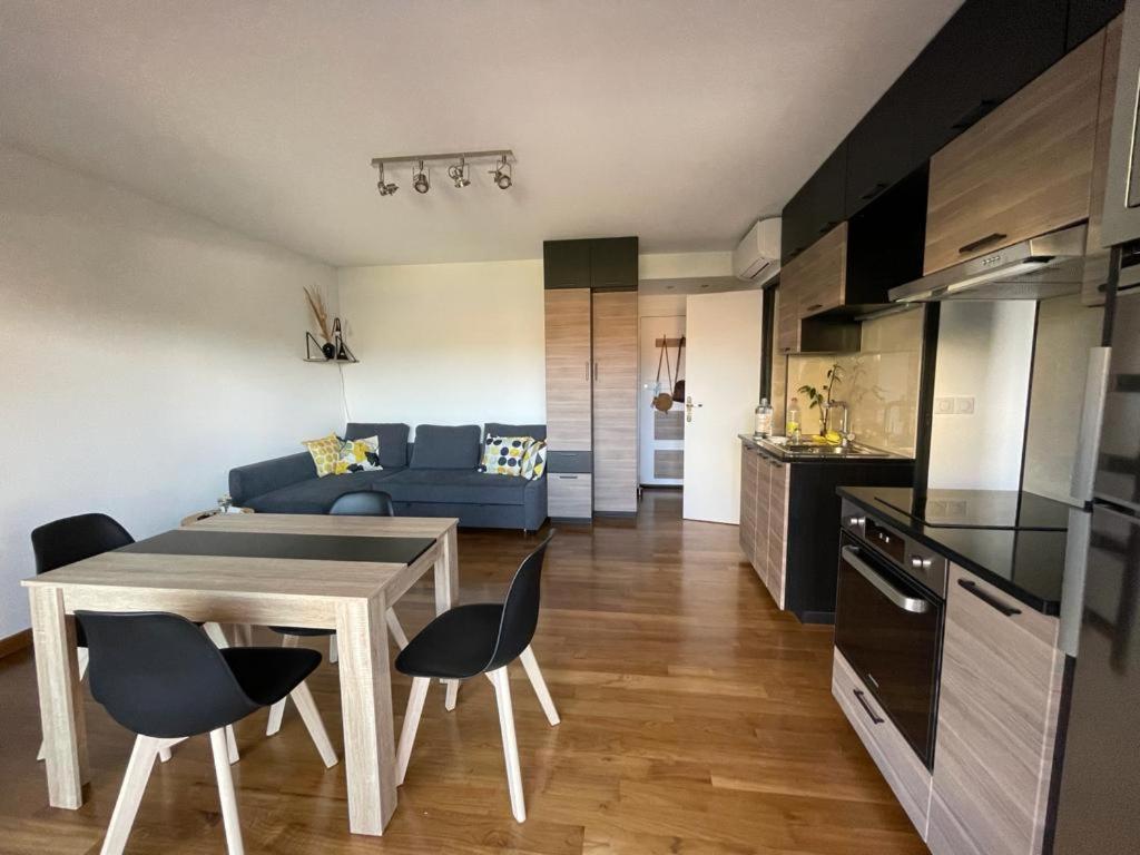 Апартаменти Juan Les Pins Joli T2 Parking Inclus! Антіб Екстер'єр фото